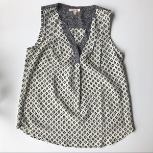 Skies are Blue Stitch Fix Black & beige tank Small